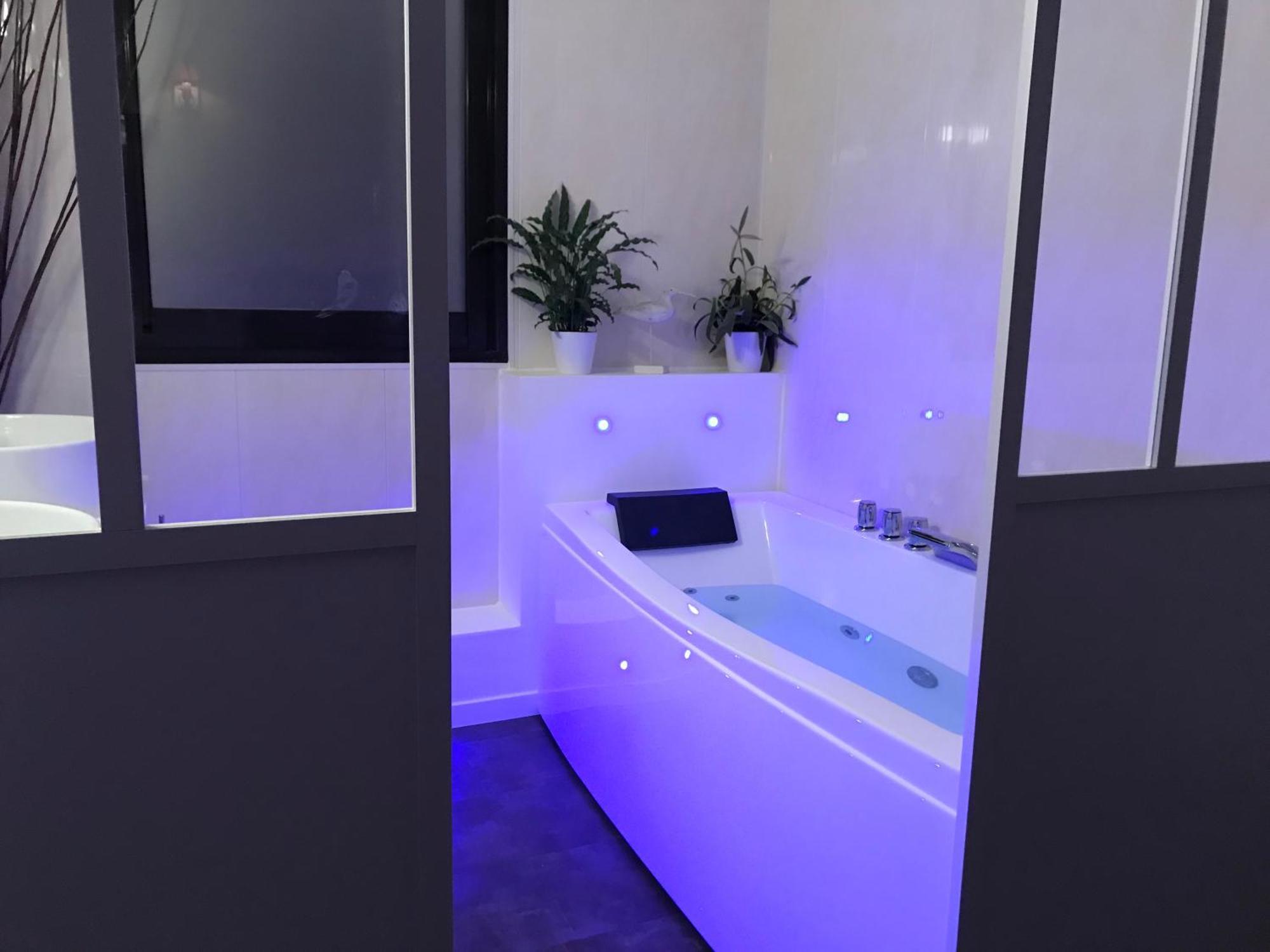 Maison D'Hotes Coeur D'Herault - Gite Et Chambres D'Hotes - Spa & Massages Péret Rum bild