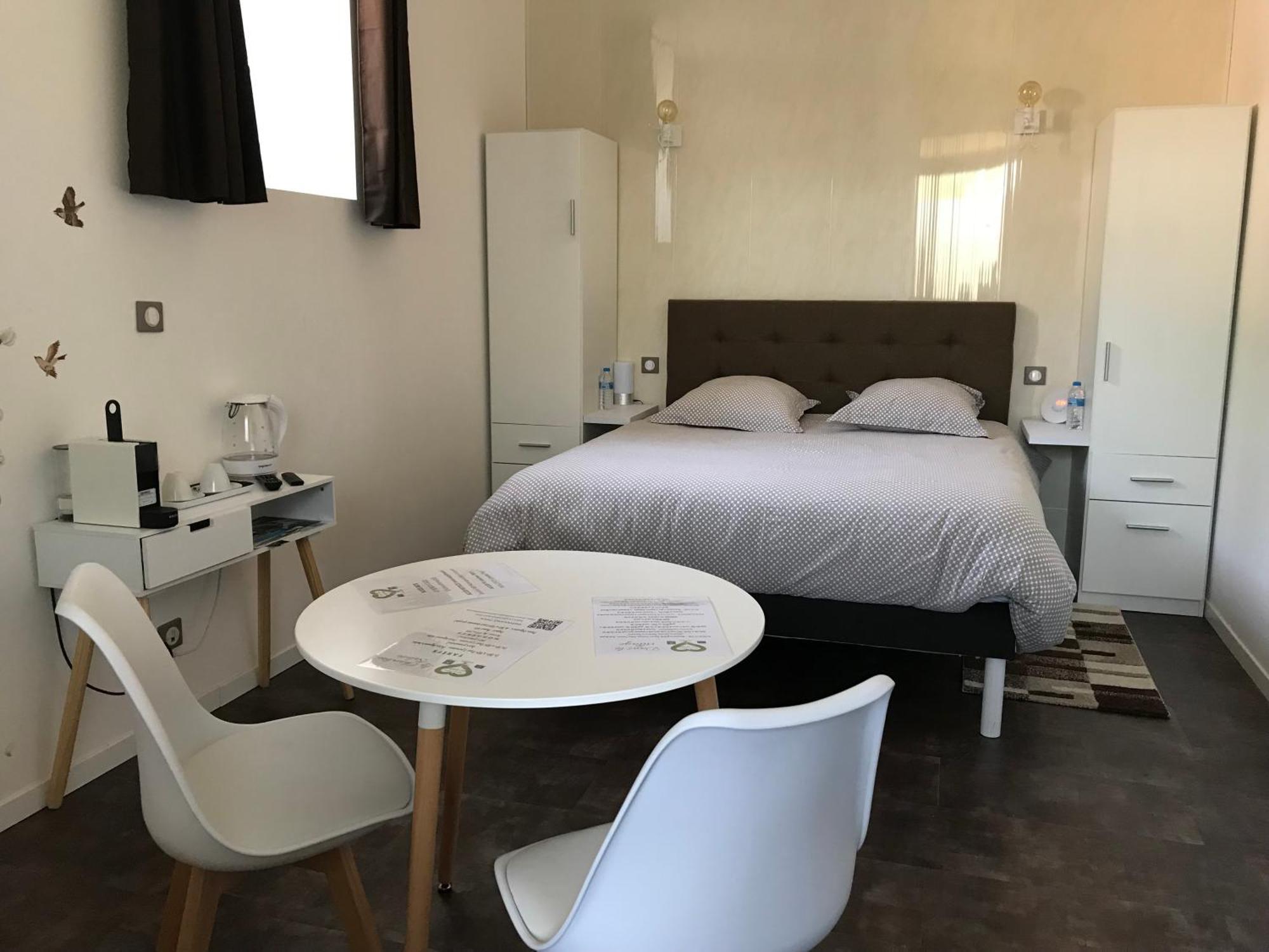 Maison D'Hotes Coeur D'Herault - Gite Et Chambres D'Hotes - Spa & Massages Péret Rum bild